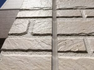 比企郡の外壁塗装前に確認した外壁目地まわりの劣化